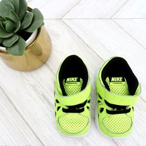 NEW! Nike Fusion Run 2 Baby Infant Boys Sneakers Shoes Neon Yellow SZ 4